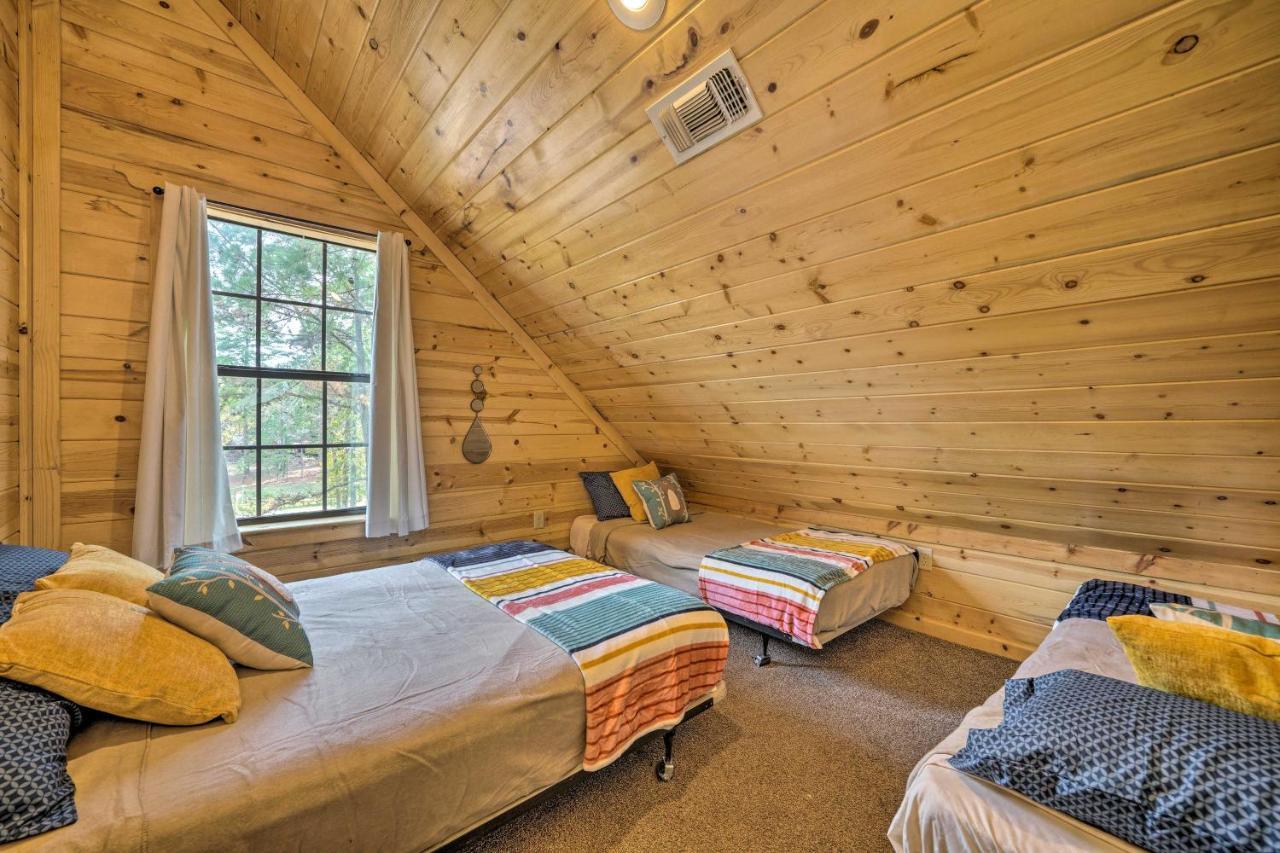 Cabin With Hot Tub And Games, 4 Mi To Beavers Bend! Broken Bow Exterior foto